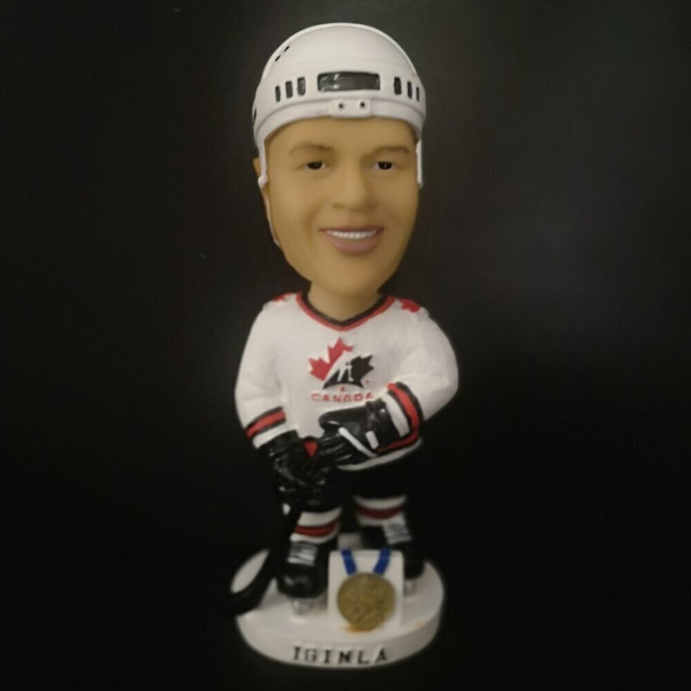 VTG Jarome Iginla 2002 Olympic Team Canada Hockey Gold Medal Bobble Head